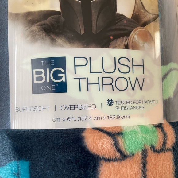 NEW! Star Wars Mandalorian Super Soft Plush Throw - Picture 2 of 3